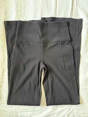 Athleta Salutation Stash Rib Flare